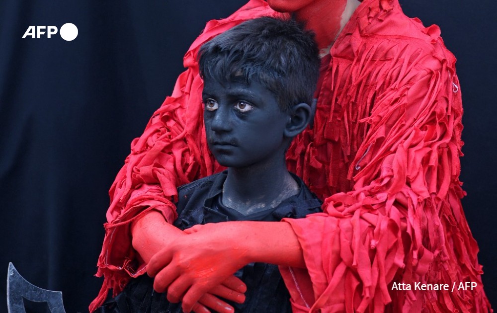 AFP picture by Atta Kenare - Taziyeh cereomny in Nushabad, Iran