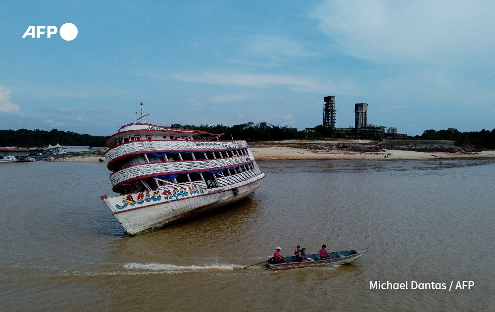 View of a stranded ferry boat at the Marina do Davi